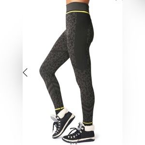 Sweaty Betty Ski Base Layer Leggings Black Animal Print XS Style 6097